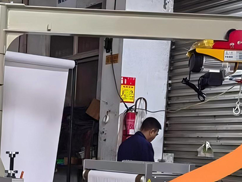 Elevador eléctrico para elevación de cilindros magnéticos